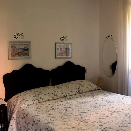 Levantur Hotel *