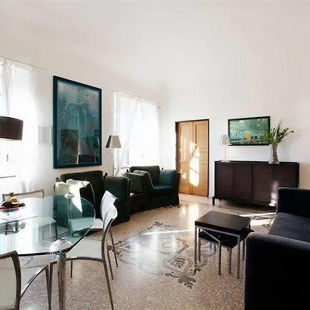 Levantur Hotel *